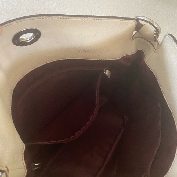 Coach Chelsea Pebble Leather Turnlock Top Bag Purse D05S-8A38 Cream, gently used - Picture 4 of 6